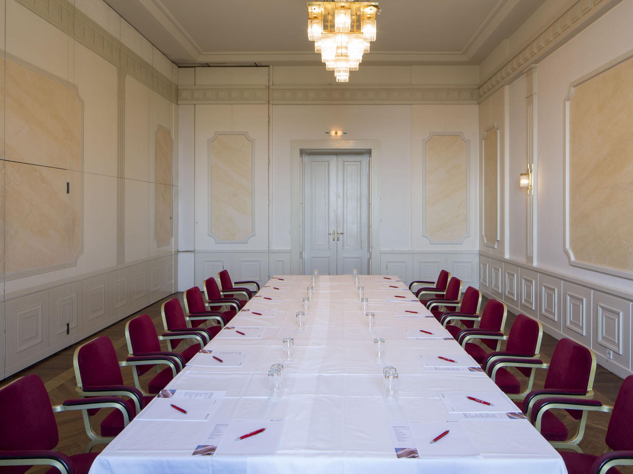 Austria Trend Schloss Wilhelminenberg 4* Wien